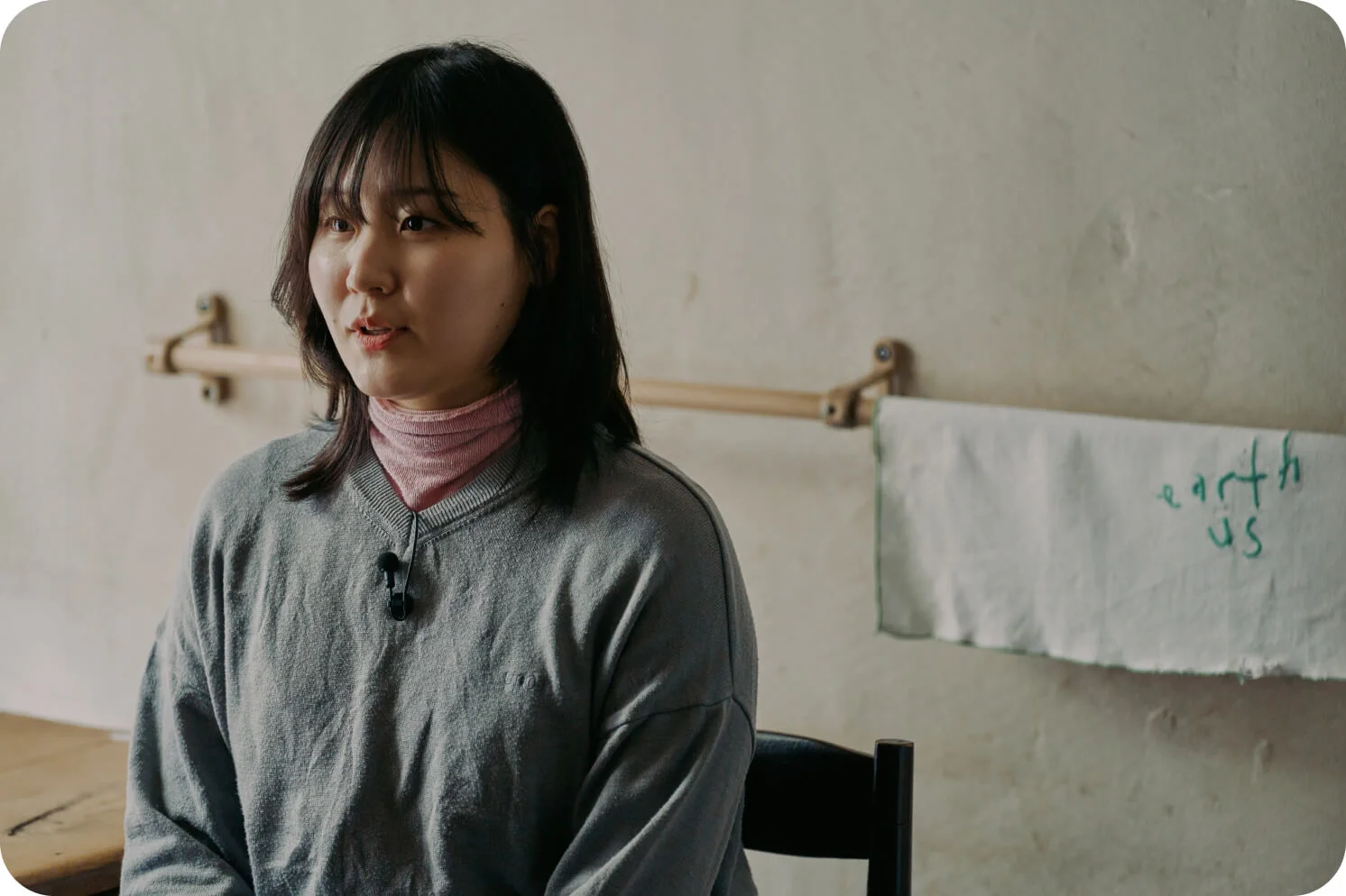 얼스어스 대표 길현희가 인터뷰를 하고 있다.