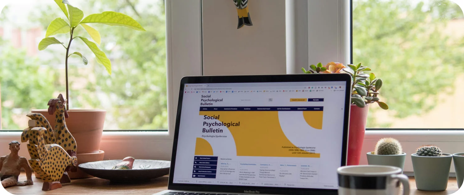 워드프레스로 커스터마이징 제작 된 홈페이지 이미지