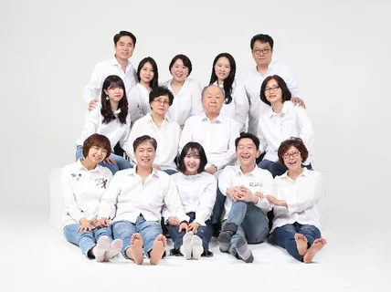 전문 포토그래퍼가 가족사진 촬영 해 드립니다.