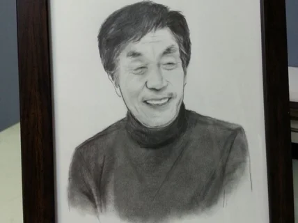 100프로수작업으로 정성을다해서 연필인물화 그려드려요