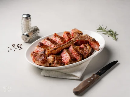 오래 보아도 질리지 않는 정석 프리미엄 음식 촬영