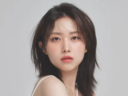 환한 미소가 매력적인 모델 연이 입니다.