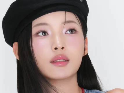 뷰티촬영모델+제품 원큐에 진행해드립니다.