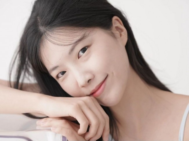 맑고 깨끗한, 자연스러운 표현으로 더욱 빛내드려요
