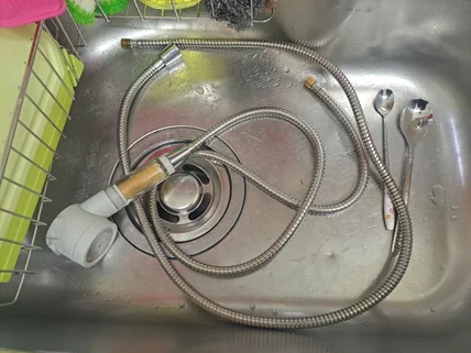 수전 및 코브라 교체 식당 수전 교체