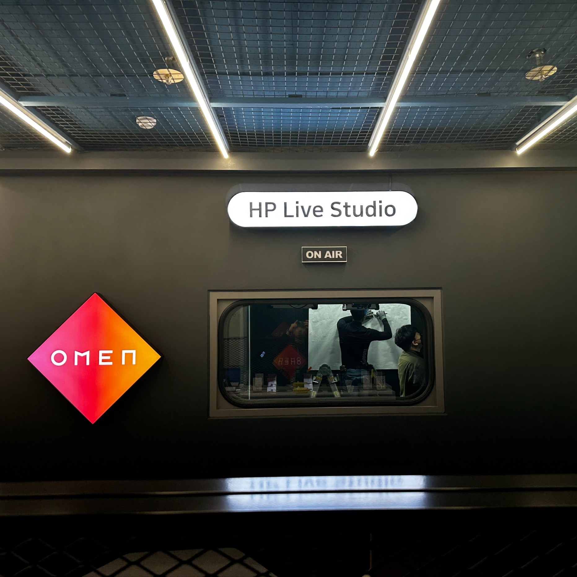 포트폴리오-HP Live Studio / signage